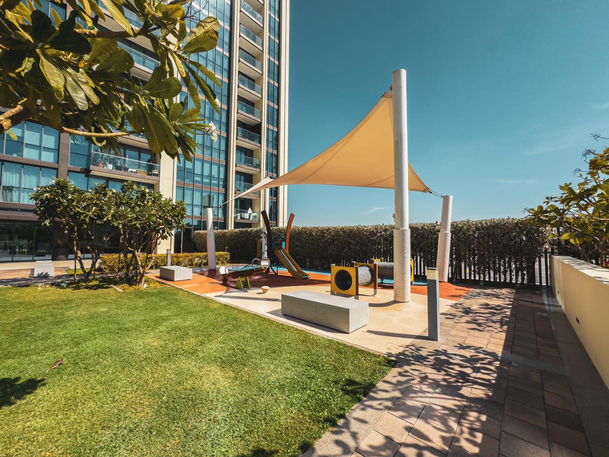 Brand New! Downtown Views Located On Mall شقة
